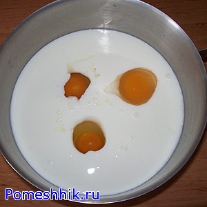 смесь для приготовления сыра состоит из простокваши (кефира) и яиц